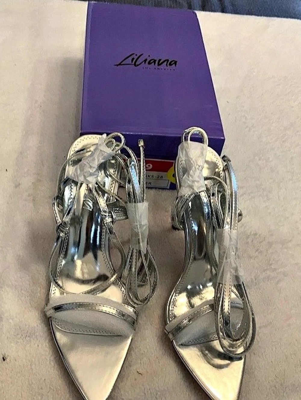 Liana Silver Pointed-Toe Heels US 9 NWT 3” heels sku 3384